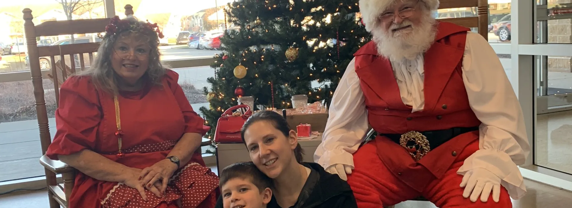 santa mrs claus and child